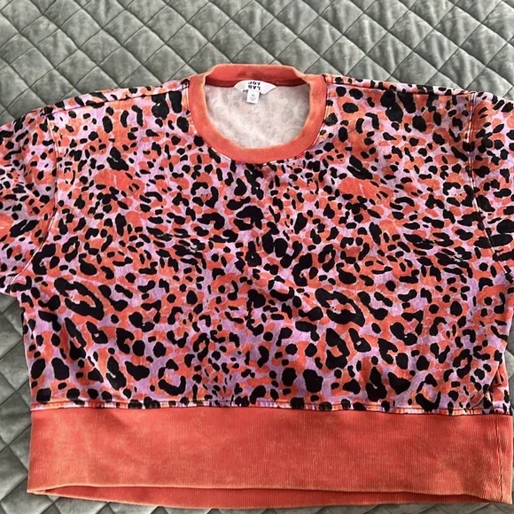 Joy Lab sweatshirt; cropped; 3/4 sleeves - Picture 2 of 3